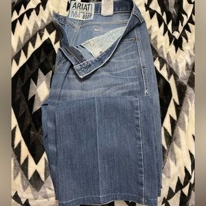 ariat jeans dont fit me no more new but used a good amount of times